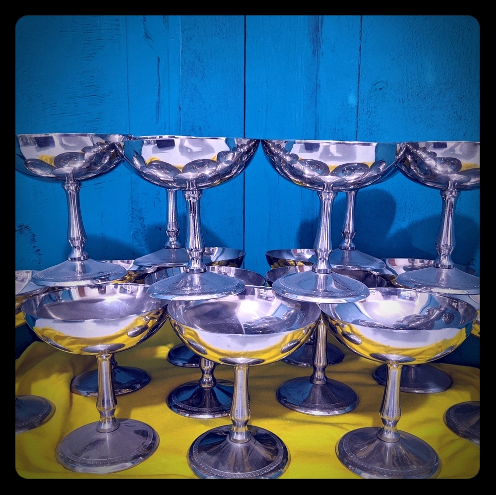 Set Of Stainless Coupe - 0054